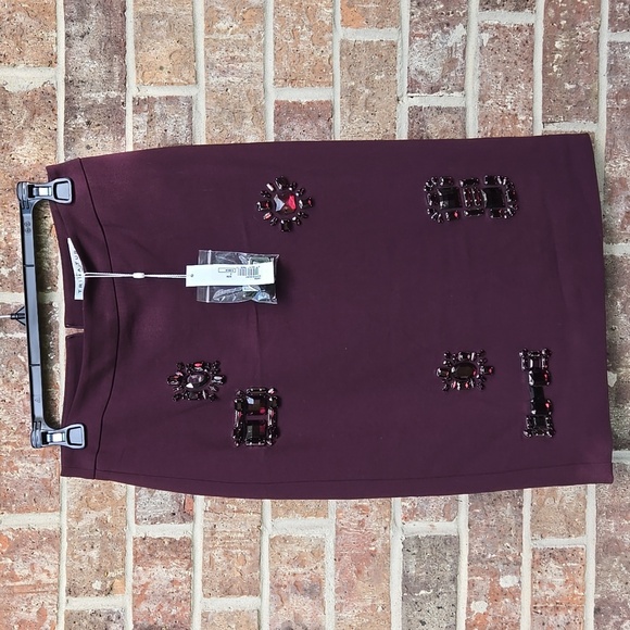 Trina Turk Embellished Jewel Dorris Knit Pencil Skirt Sz 0 Solid Burgundy Nwt - Picture 1 of 7